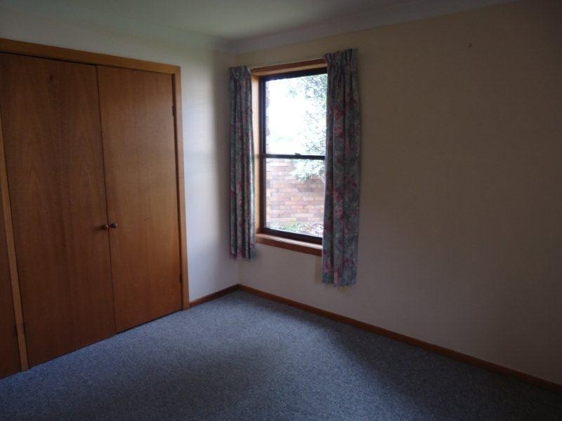 1/22 Samuelson Crescent, Armidale NSW 2350