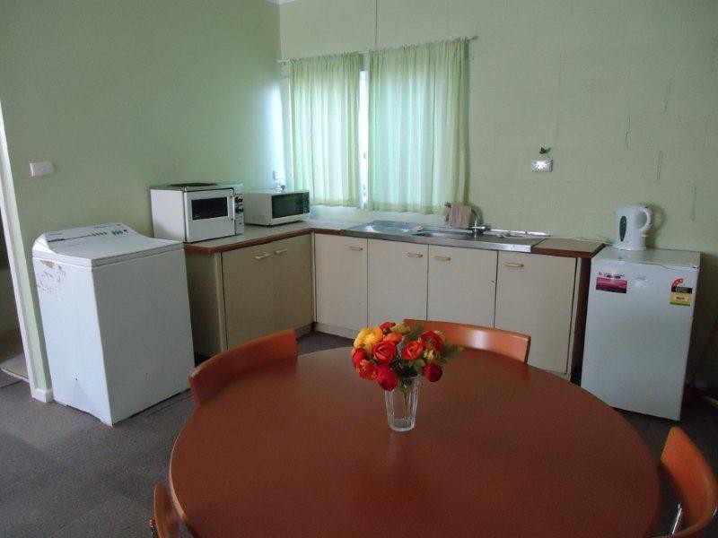 2/79 Erskine Street, Armidale NSW 2350