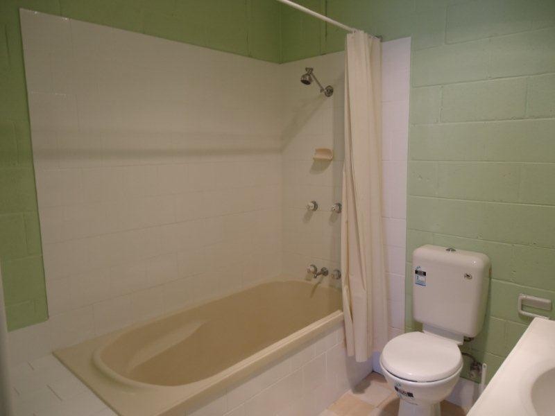 2/79 Erskine Street, Armidale NSW 2350