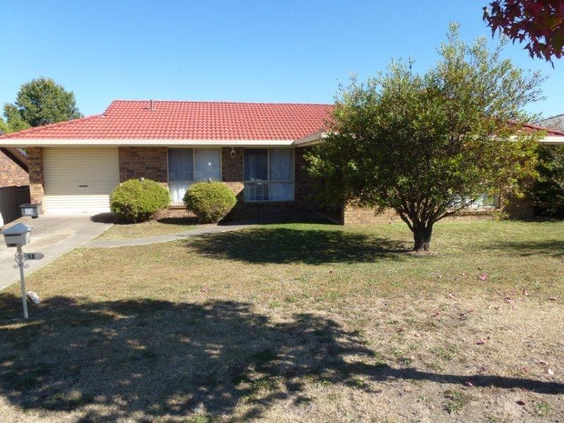 13 Eleanor Close, Armidale NSW 2350