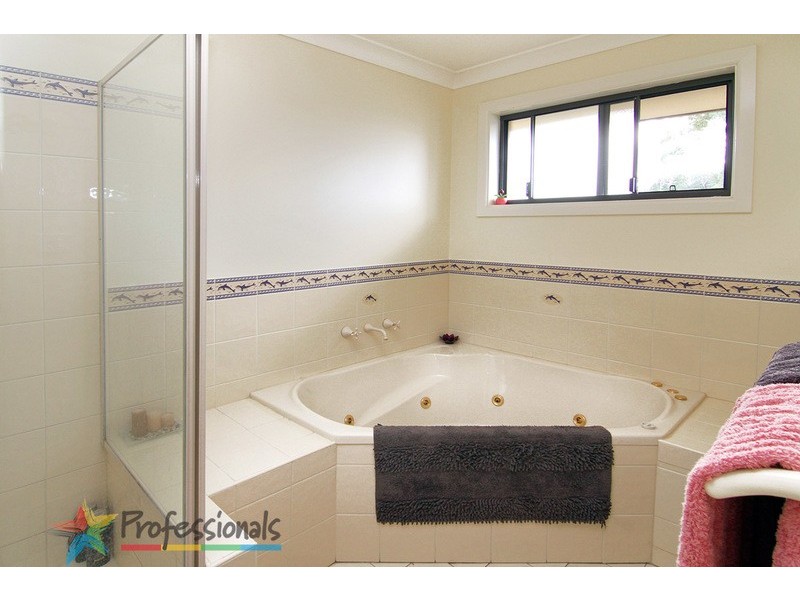 69 Ashtree Drive, Armidale NSW 2350