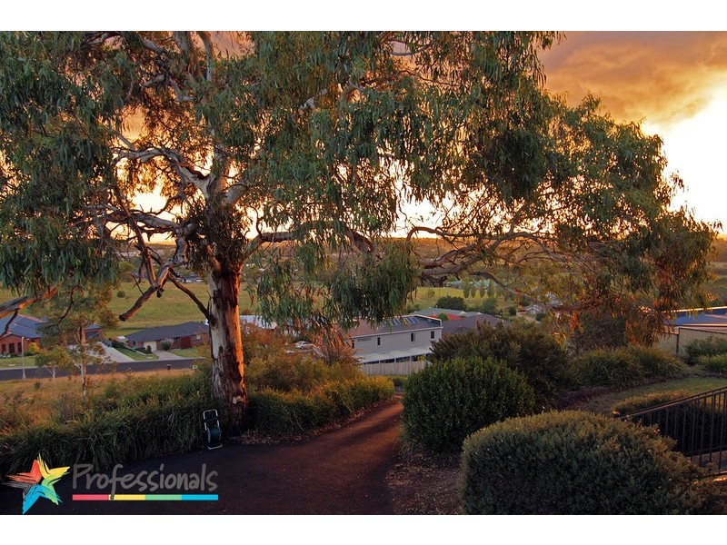 69 Ashtree Drive, Armidale NSW 2350