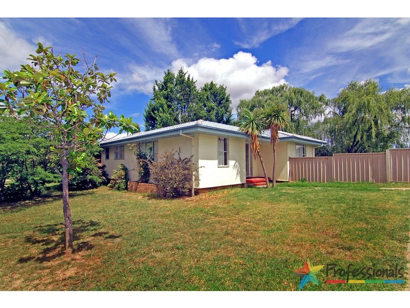 16 McBean Avenue, Armidale NSW 2350