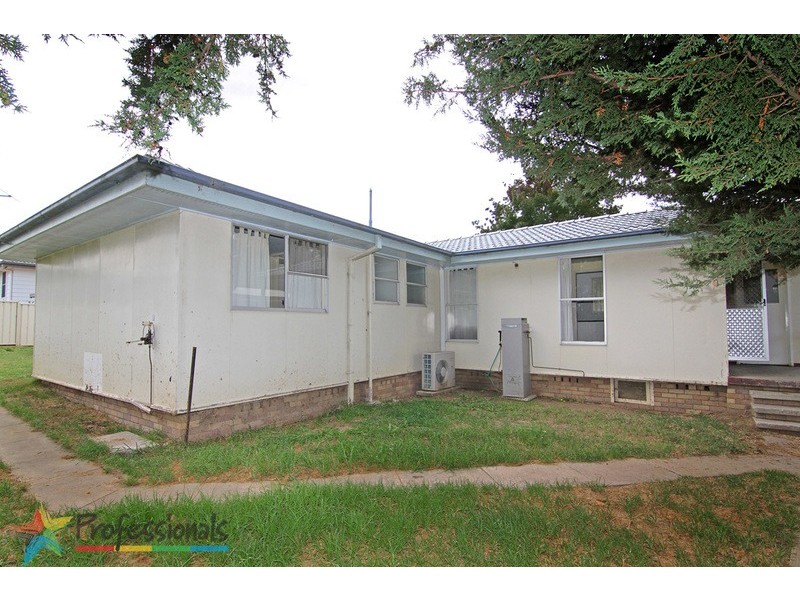 16 McBean Avenue, Armidale NSW 2350