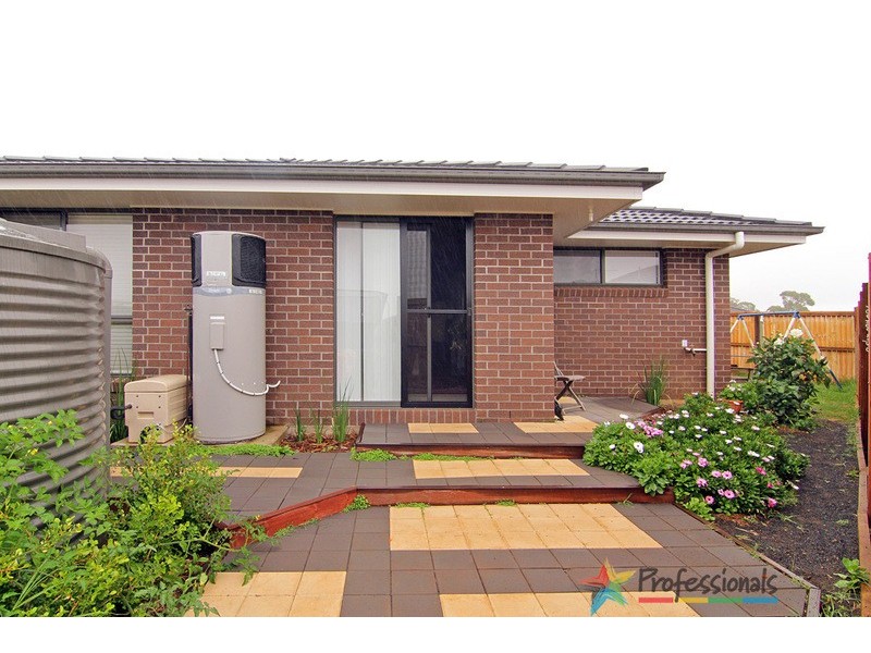 16 Mason Crescent, Armidale NSW 2350