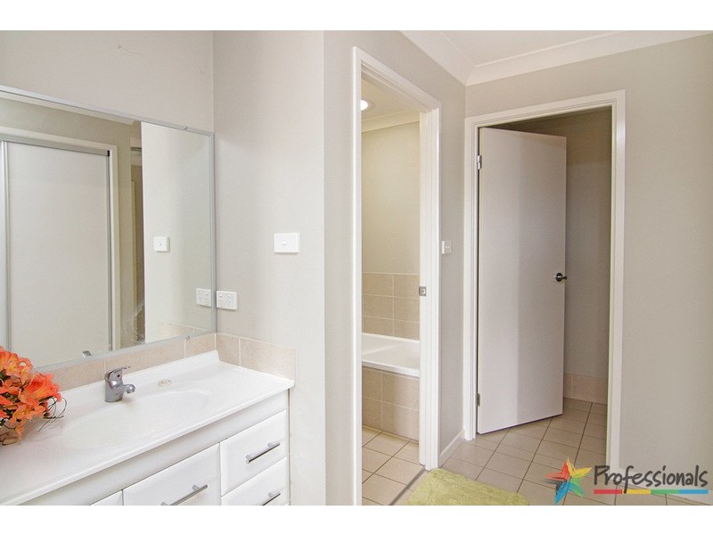 16 Mason Crescent, Armidale NSW 2350
