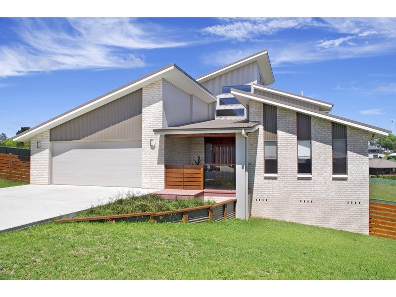 13 Hardman Close, Armidale NSW 2350
