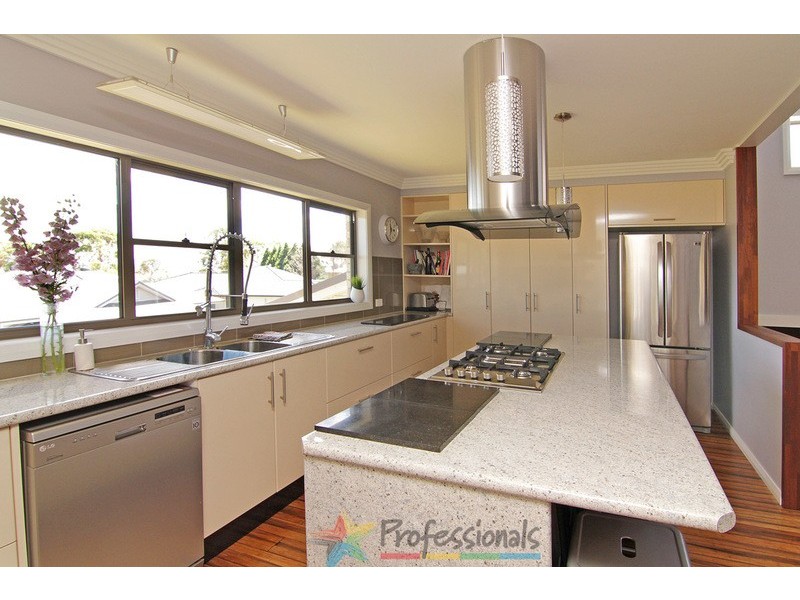 13 Hardman Close, Armidale NSW 2350