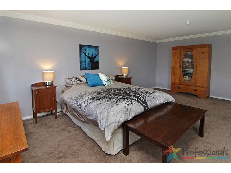 13 Hardman Close, Armidale NSW 2350