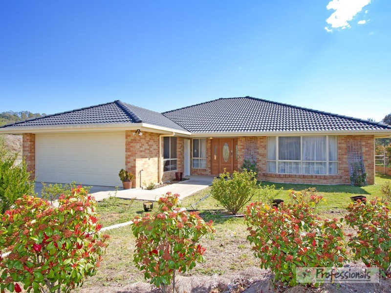 2 Barleyfields Road, Uralla NSW 2358