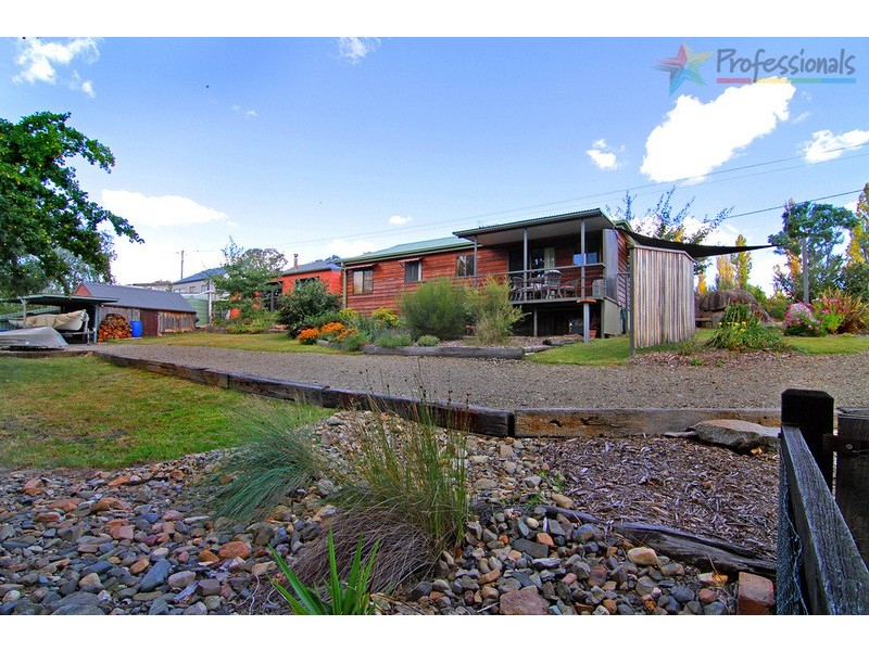 12 Barleyfields Road, Uralla NSW 2358