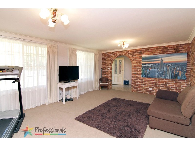 8 The Boulevard, Armidale NSW 2350
