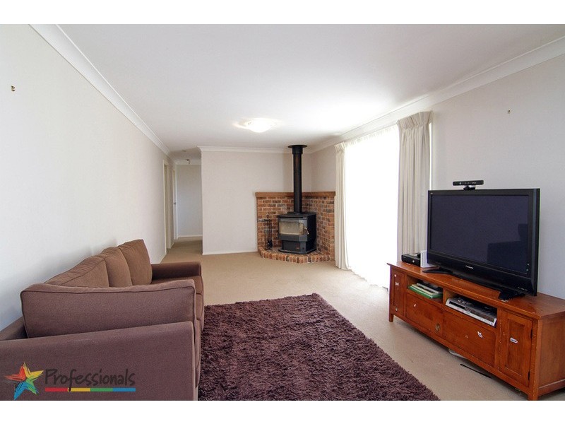 8 The Boulevard, Armidale NSW 2350