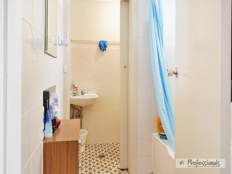 2/79 Queen Elizabeth Drive, Armidale NSW 2350