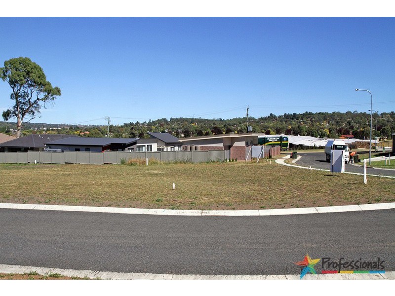Lot Lot, 10 Peterson Drive, Armidale NSW 2350