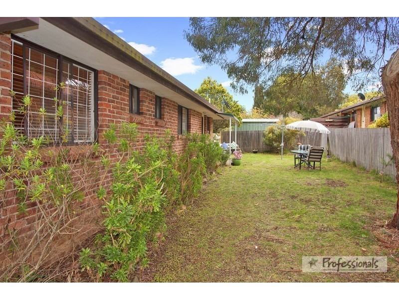 2/27 Murray Avenue, Armidale NSW 2350