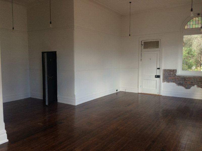 94 Bridge Street, Uralla NSW 2358