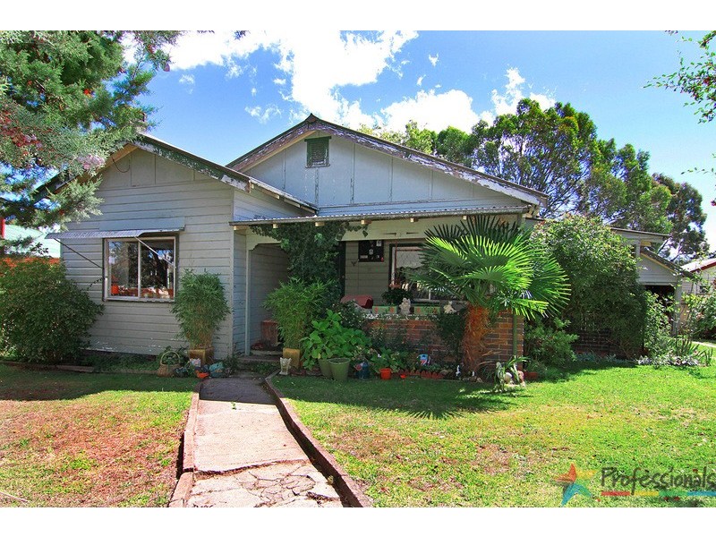 7 Duke Street, Uralla NSW 2358