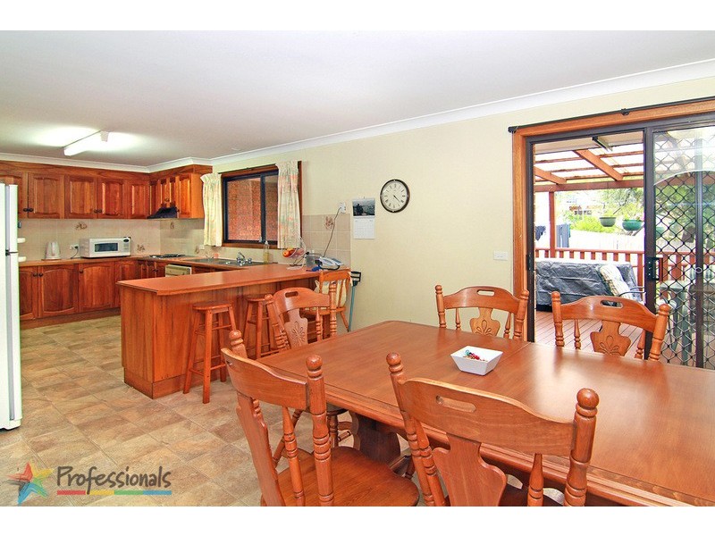 11 Simpson Avenue, Armidale NSW 2350