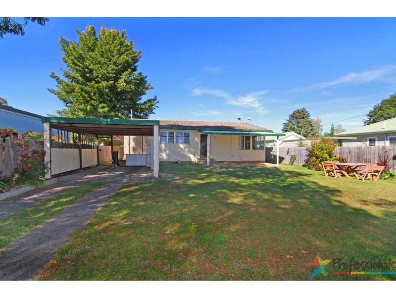 22 Enid Street, Armidale NSW 2350