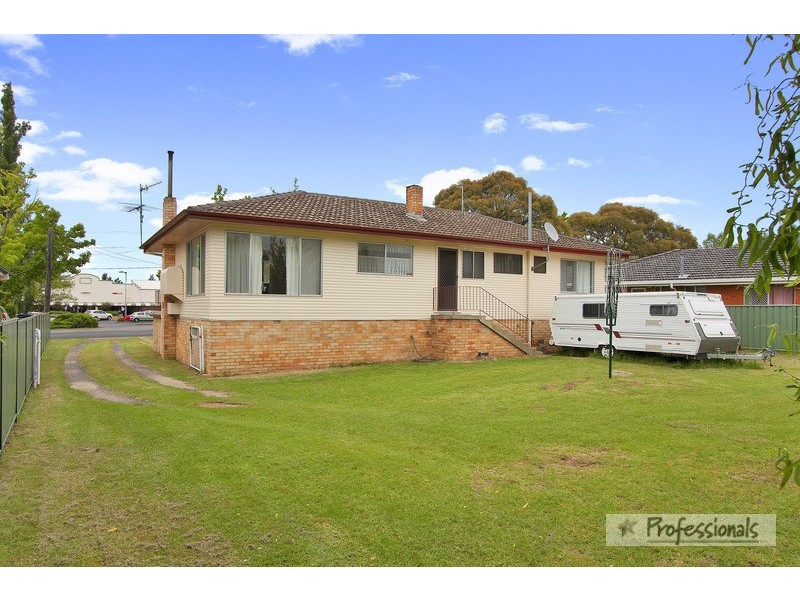 9 Queen Elizabeth Drive, Armidale NSW 2350
