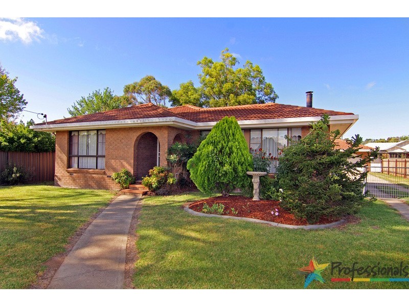 8 West Avenue, Armidale NSW 2350