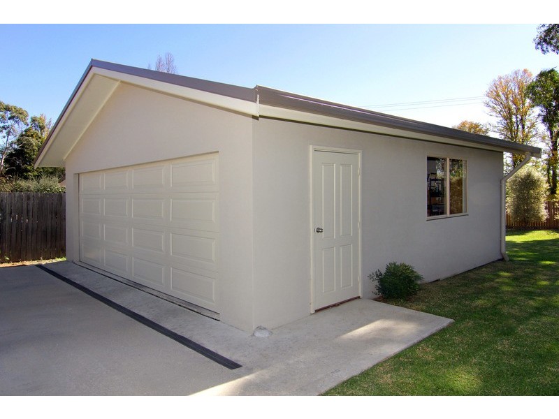 5 Moyes Street, Armidale NSW 2350