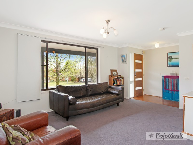 6 Moyes Street, Armidale NSW 2350
