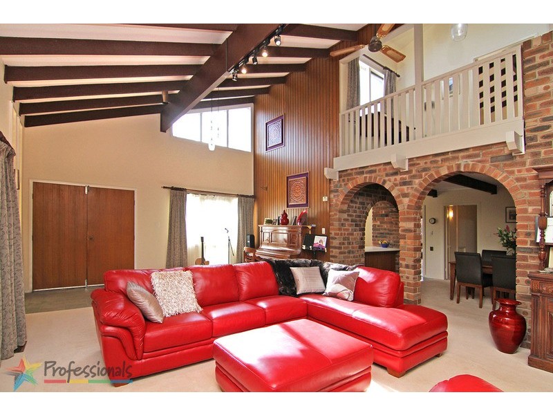 77 Perrott Street, Armidale NSW 2350