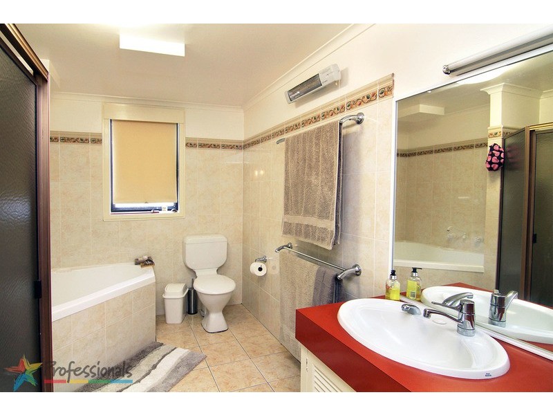 77 Perrott Street, Armidale NSW 2350