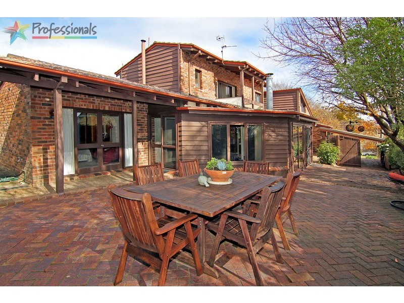 77 Perrott Street, Armidale NSW 2350