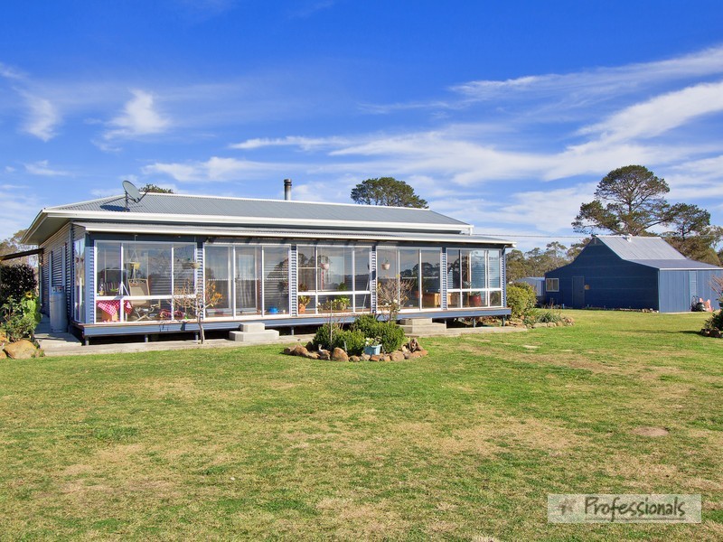 419 Hillview Road, Uralla NSW 2358