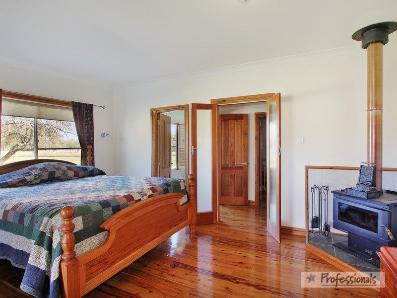 419 Hillview Road, Uralla NSW 2358