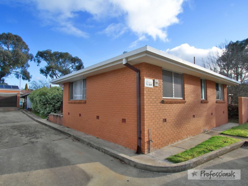 1/20 James Avenue, Armidale NSW 2350