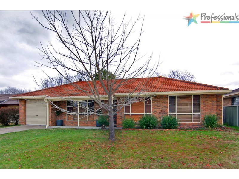 69 Macdonald Drive, Armidale NSW 2350