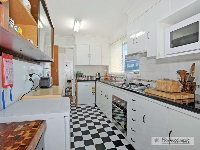 8 Barry Street, Armidale NSW 2350