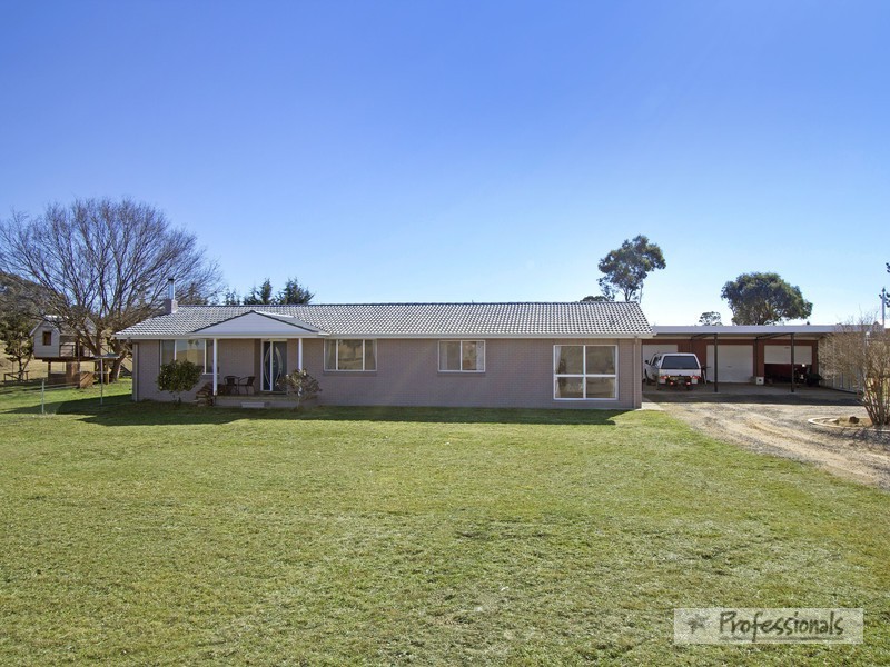 61 Tulong Road, Armidale NSW 2350