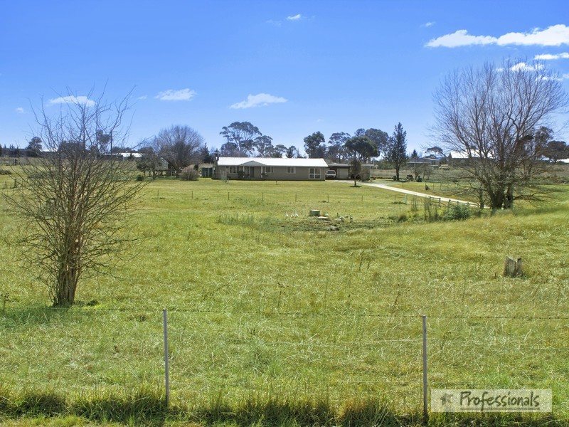 61 Tulong Road, Armidale NSW 2350