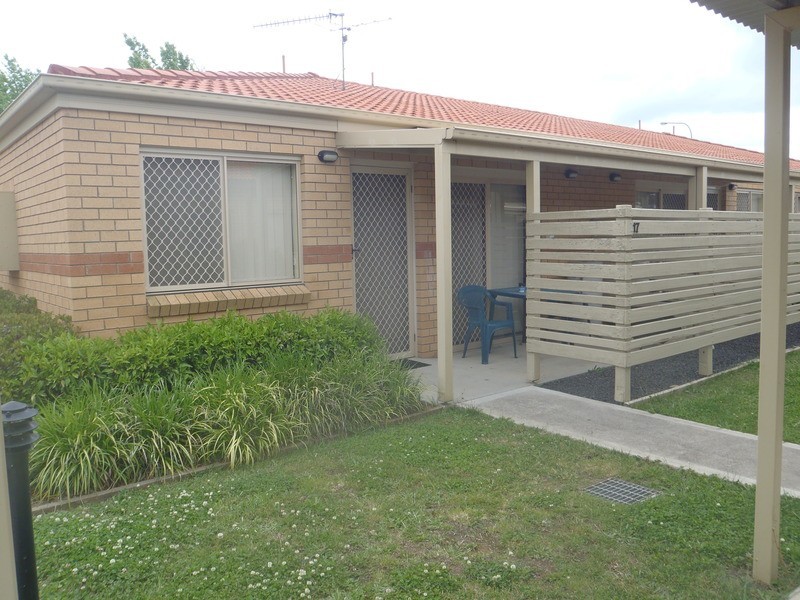 17/80 Queen Elizabeth Drive, Armidale NSW 2350