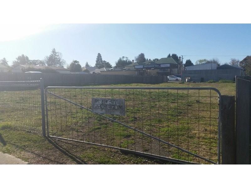 11 West Avenue, Armidale NSW 2350