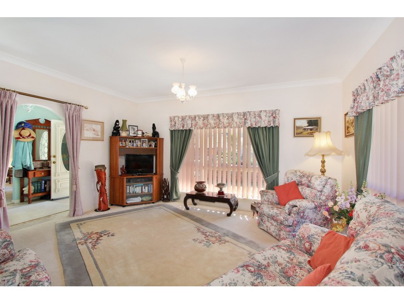 10 Fitzroy Street, Uralla NSW 2358