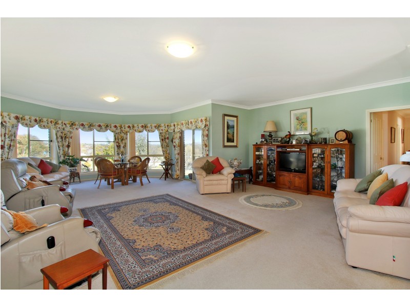 10 Fitzroy Street, Uralla NSW 2358