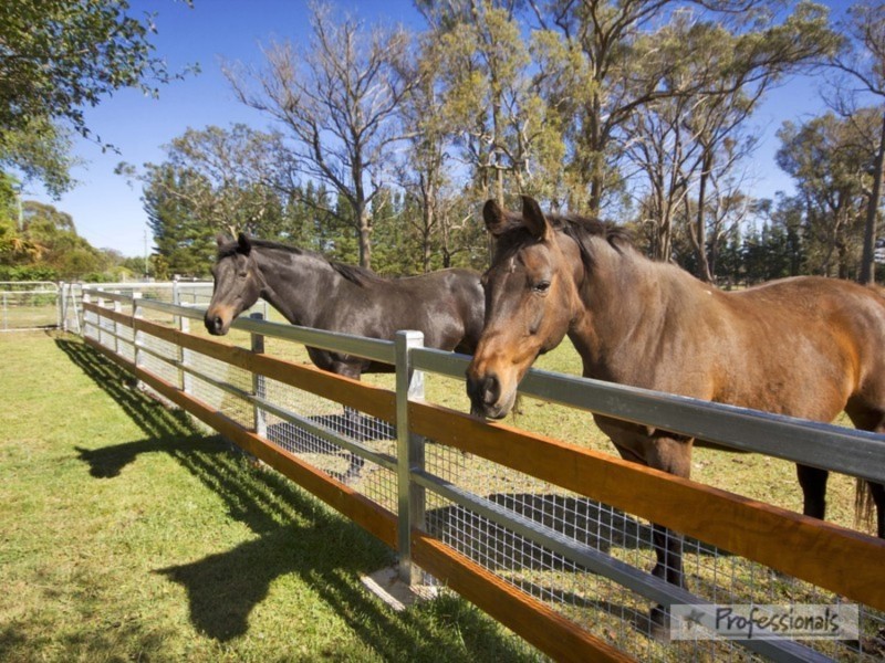542 Hawthorne Drive, Armidale NSW 2350