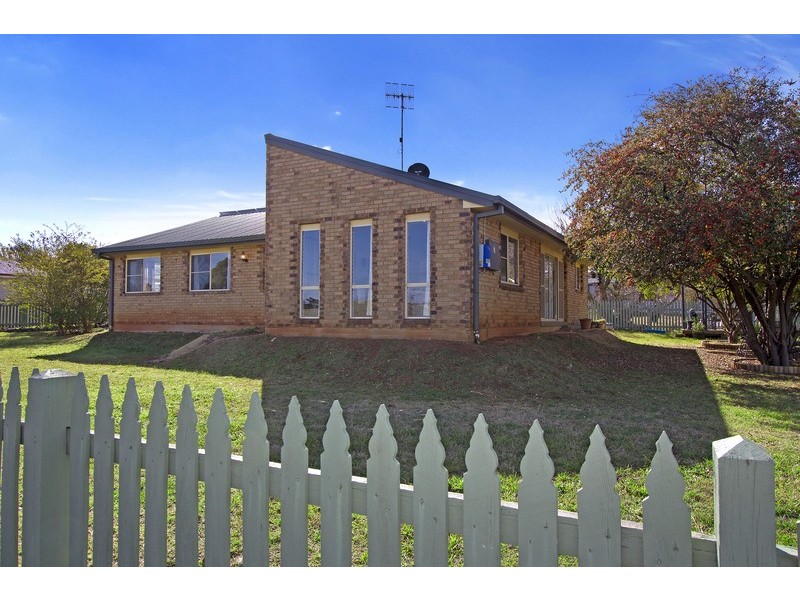 47 Erskine Street, Armidale NSW 2350