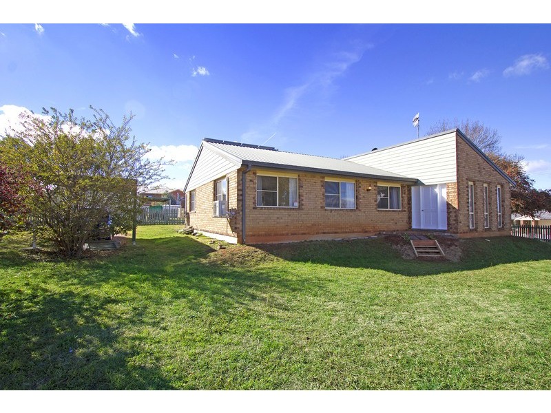47 Erskine Street, Armidale NSW 2350