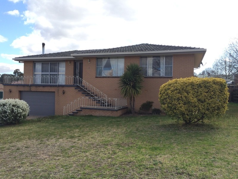 8 Wendo Street, Armidale NSW 2350