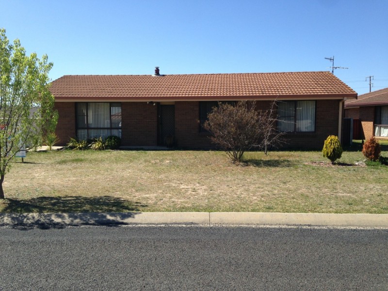 3 Pointsfield Place, Armidale NSW 2350