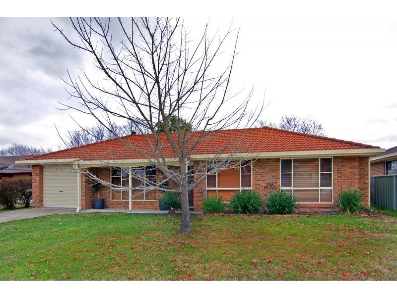 69 MacDonald Drive, Armidale NSW 2350