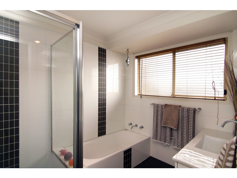 69 MacDonald Drive, Armidale NSW 2350