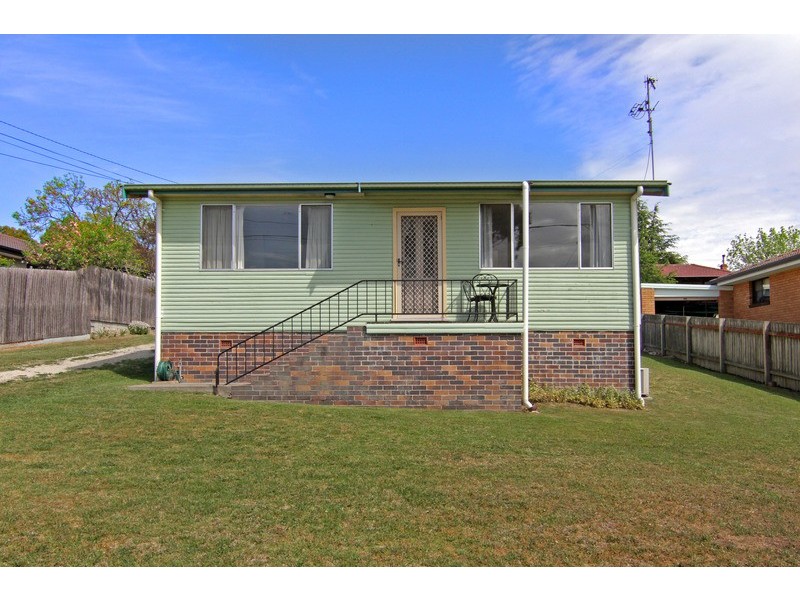 26 Mayfield Avenue, Armidale NSW 2350